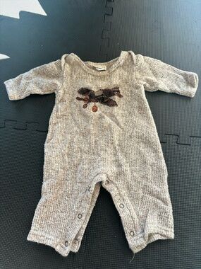 Neutral Knit Baby Footie with Airplane Applique